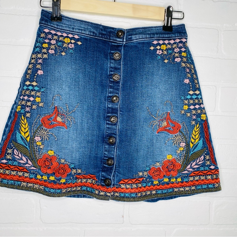 Sneak Peek Womens Embroidered Denim Mini Skirt Size Small